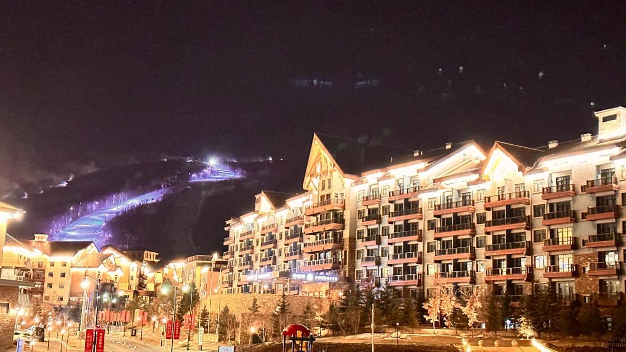 Ski And Suites At Thaiwoo Resort 逅雪套房民宿 Chongli Bagian luar foto